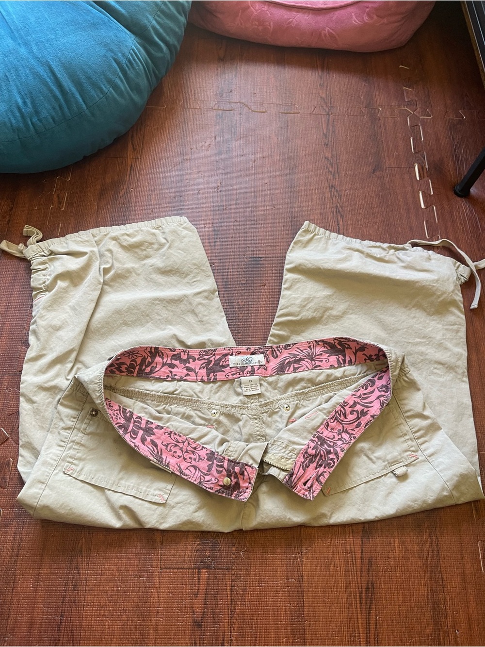 Y2K Cargo Capri pants with floral waistband